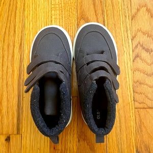 Old Navy unisex gray toddler high top shoes